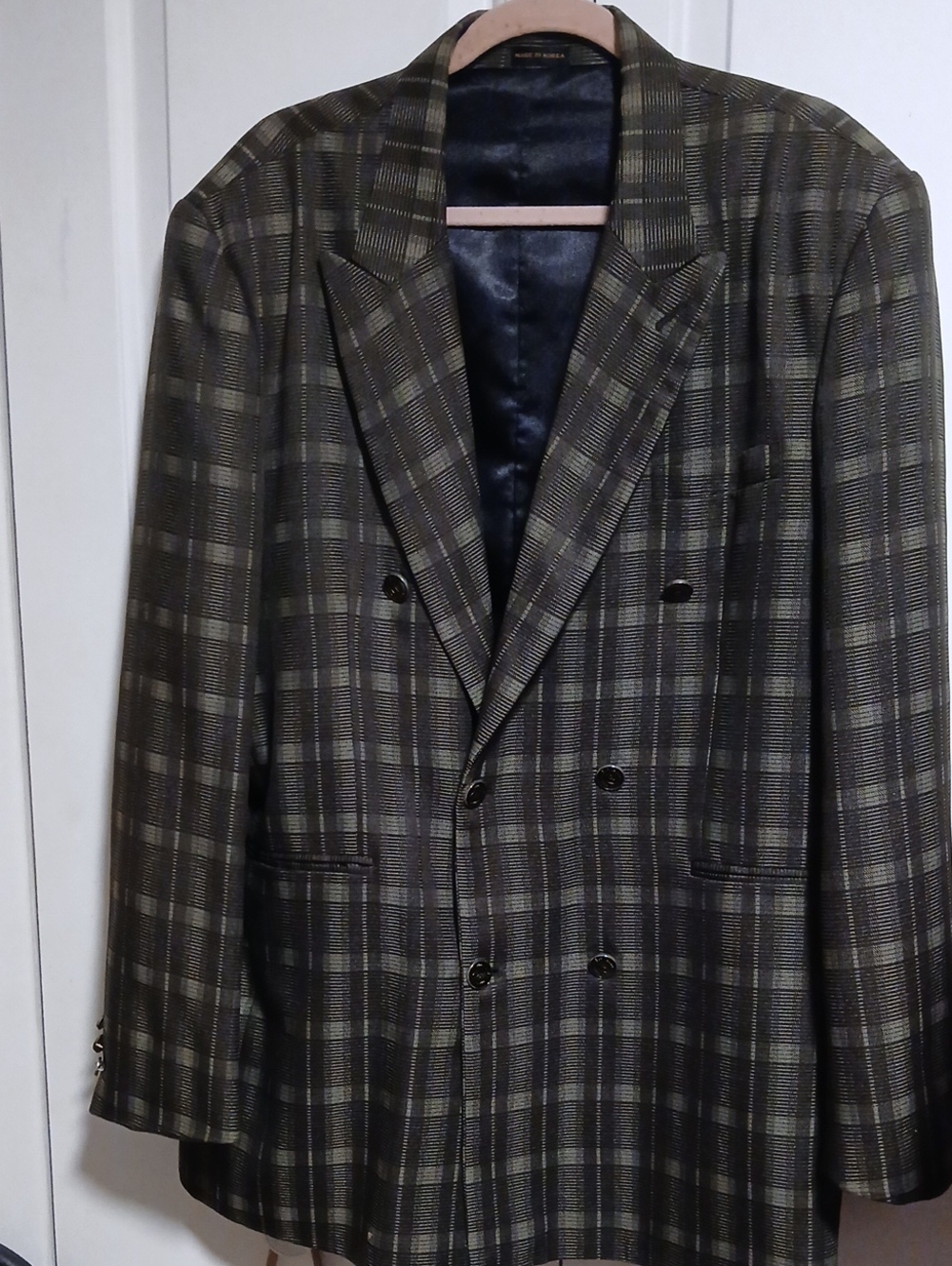 Double-Breasted Plaid Sport Coat in Olive and Black